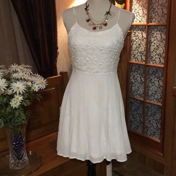 SOLD Altar’d State Lace Boho Tie Back Dress - Picture 2 of 4